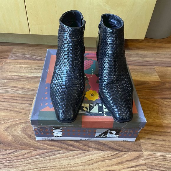 Arts Effects Shoes - Absolutely Stunning BlacK Leather Ankle Boots